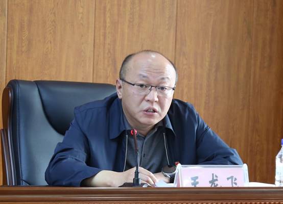 说明: 1